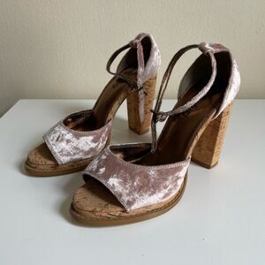 NWOT Crushed Velvet Shoes by Anthropologie Farylrobin size 7